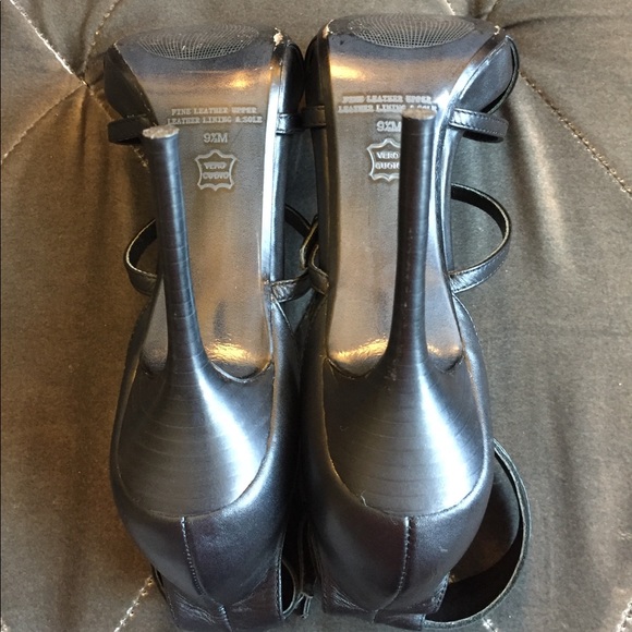 *Clear Out Sale* Studio Max Black High Heels - Picture 5 of 8